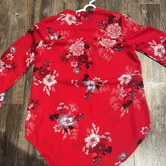 Red blouse from ardenes, size extra small, %100 polyester - Picture 2 of 4